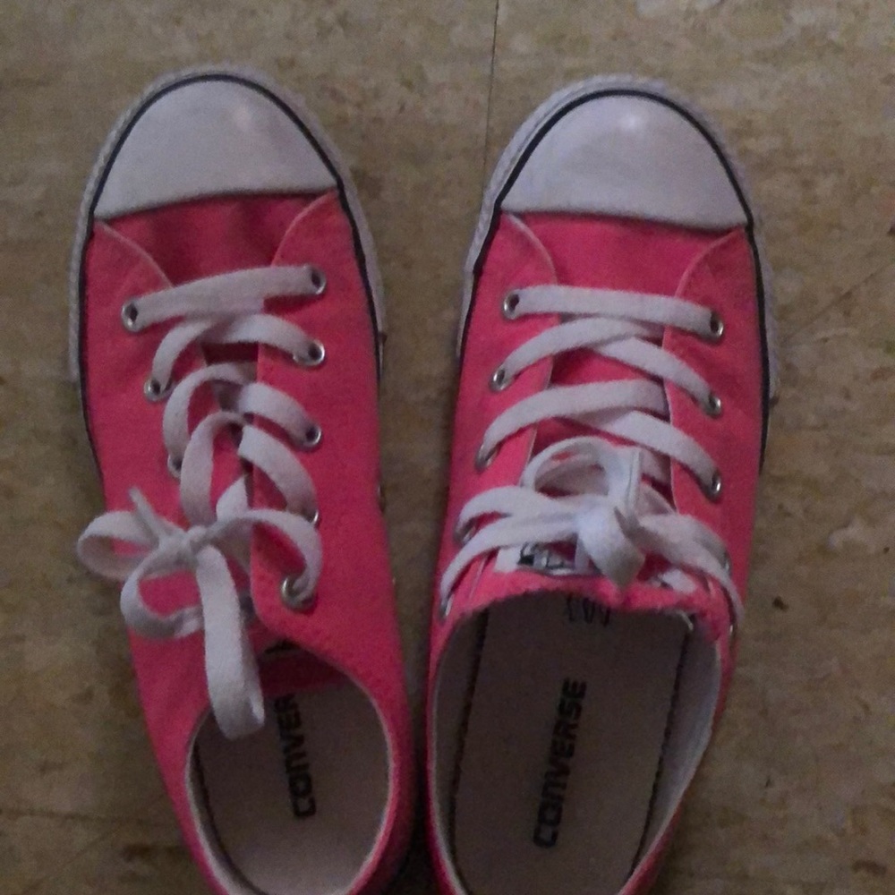 Pink converse